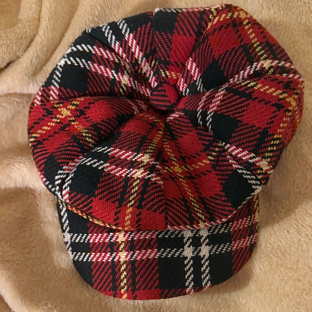 Plaid Red and Black Beret